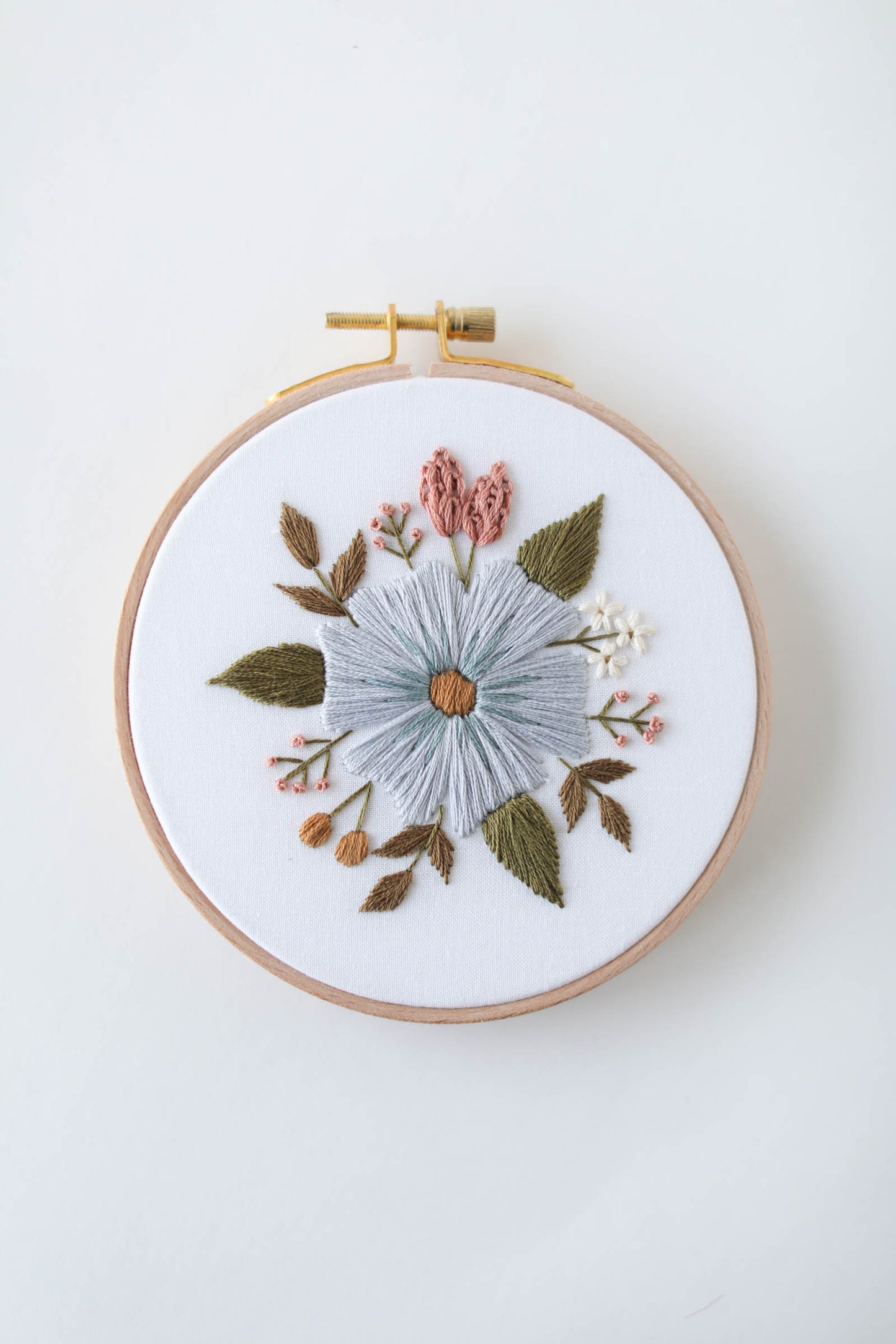 5" Periwinkle Blooms Hand Embroidery Kit - Beginner