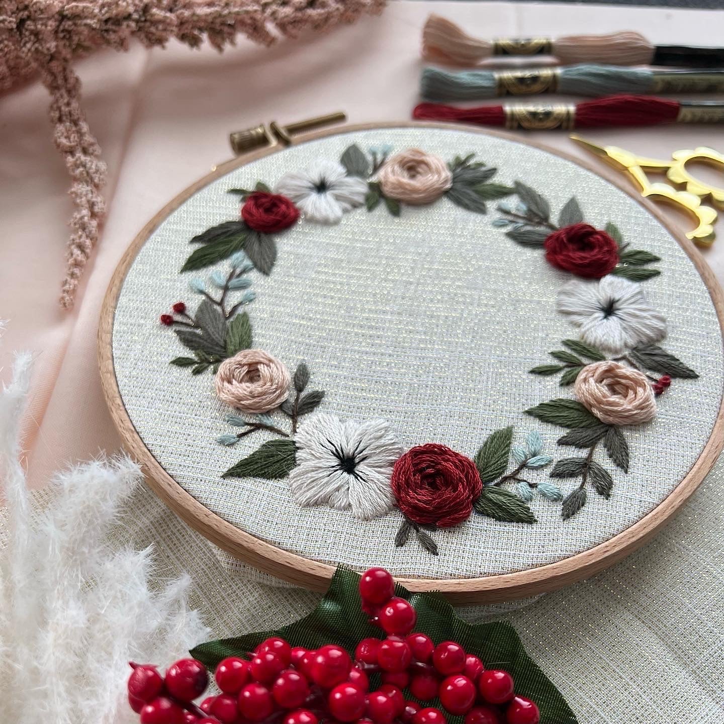 PDF 'Winter Roses' Customizable Embroidery Pattern