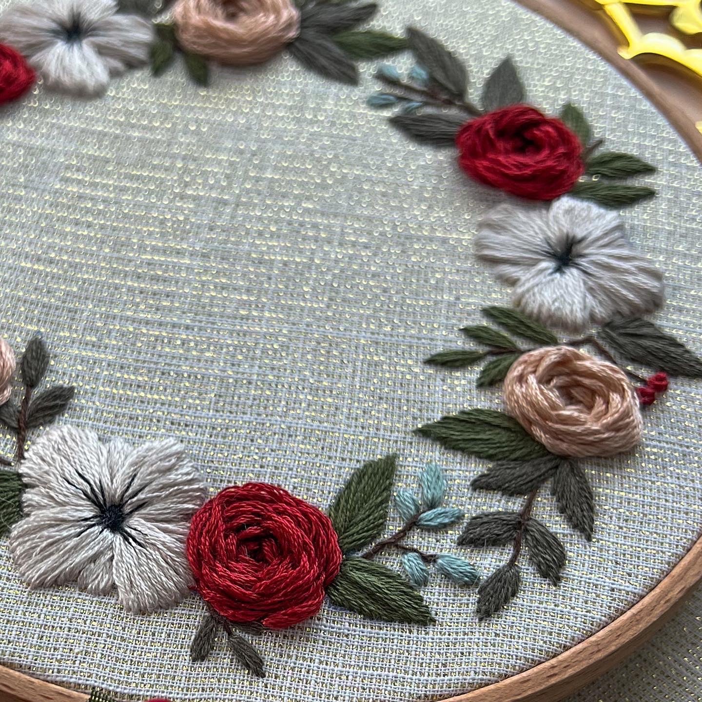 PDF 'Winter Roses' Customizable Embroidery Pattern